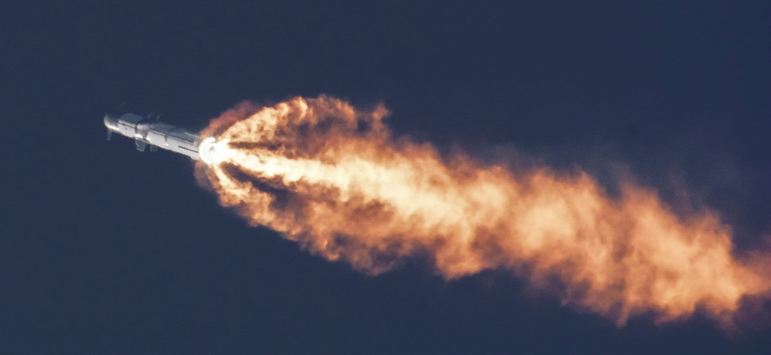 Official SpaceX image from Starship Flight 1